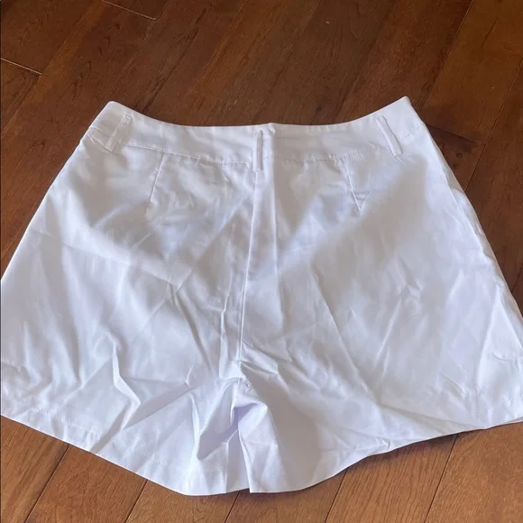 🎉 5/$20 Women's White Shorts - Picture 4 of 5